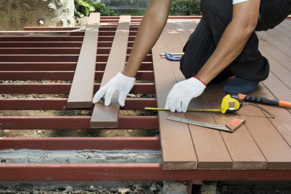 Cost of Custom Deck Installation in Vienna